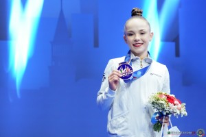 podium hoop sfe03225 copia simone ferraro ph